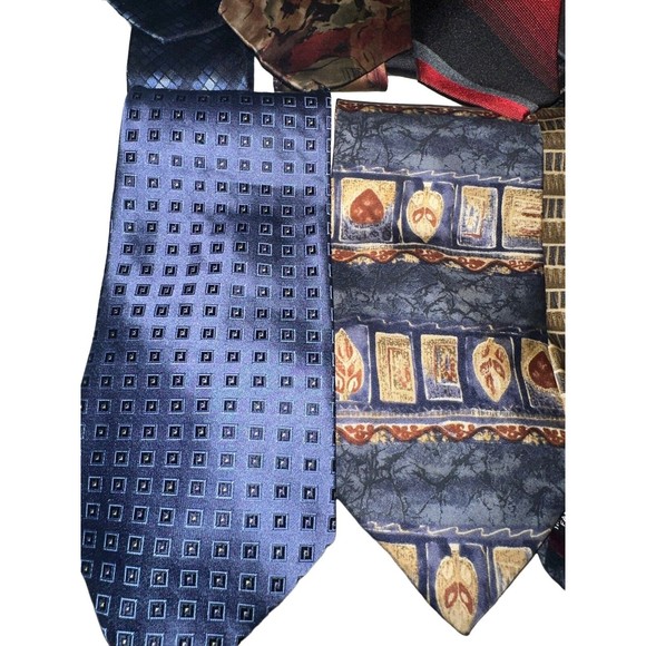 Van Heusen Tie Lot of 8, 100% silk - Picture 2 of 5